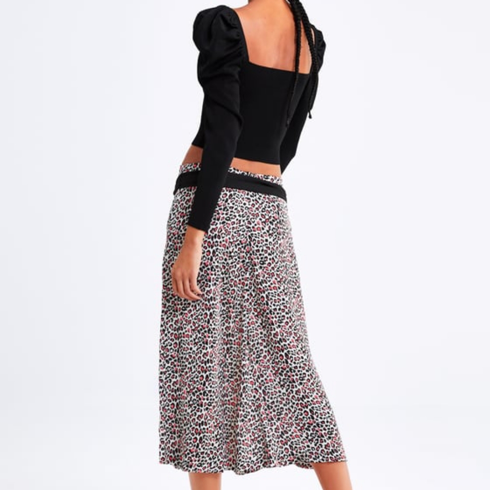 Flowy Animal Print Skirt - Picture 3 of 8